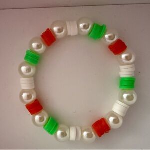 ‼️5/$25‼️Christmas with Pearls Beaded Bracelet